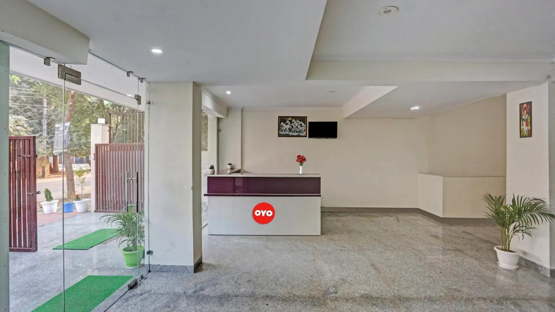 Hotel O Unicorn Rooms Near Omaxe Celebration Mall Gurgaon