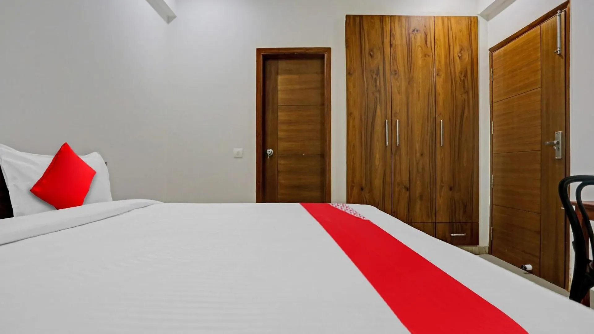 Hotel O Unicorn Rooms Near Omaxe Celebration Mall Gurgaon