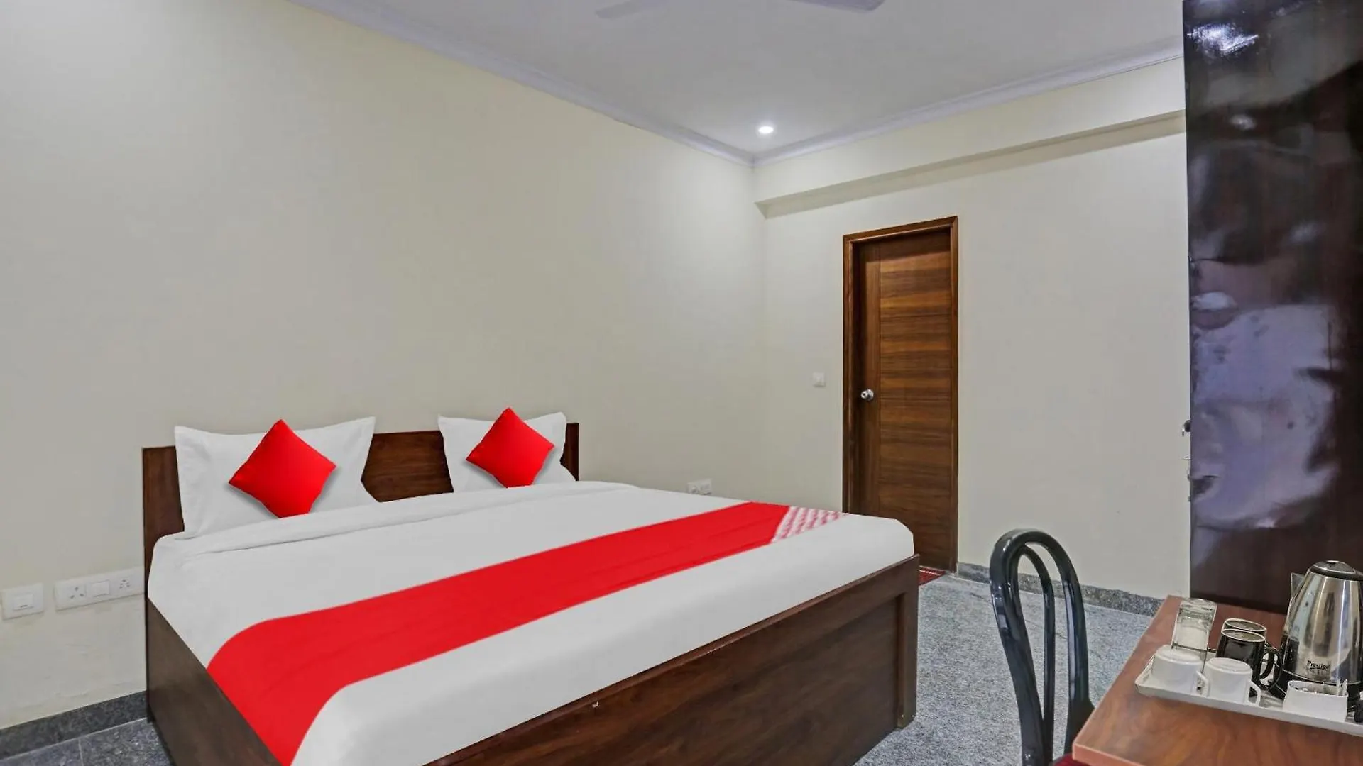 ***  Hotel O Unicorn Rooms Near Omaxe Celebration Mall Gurgaon Inde