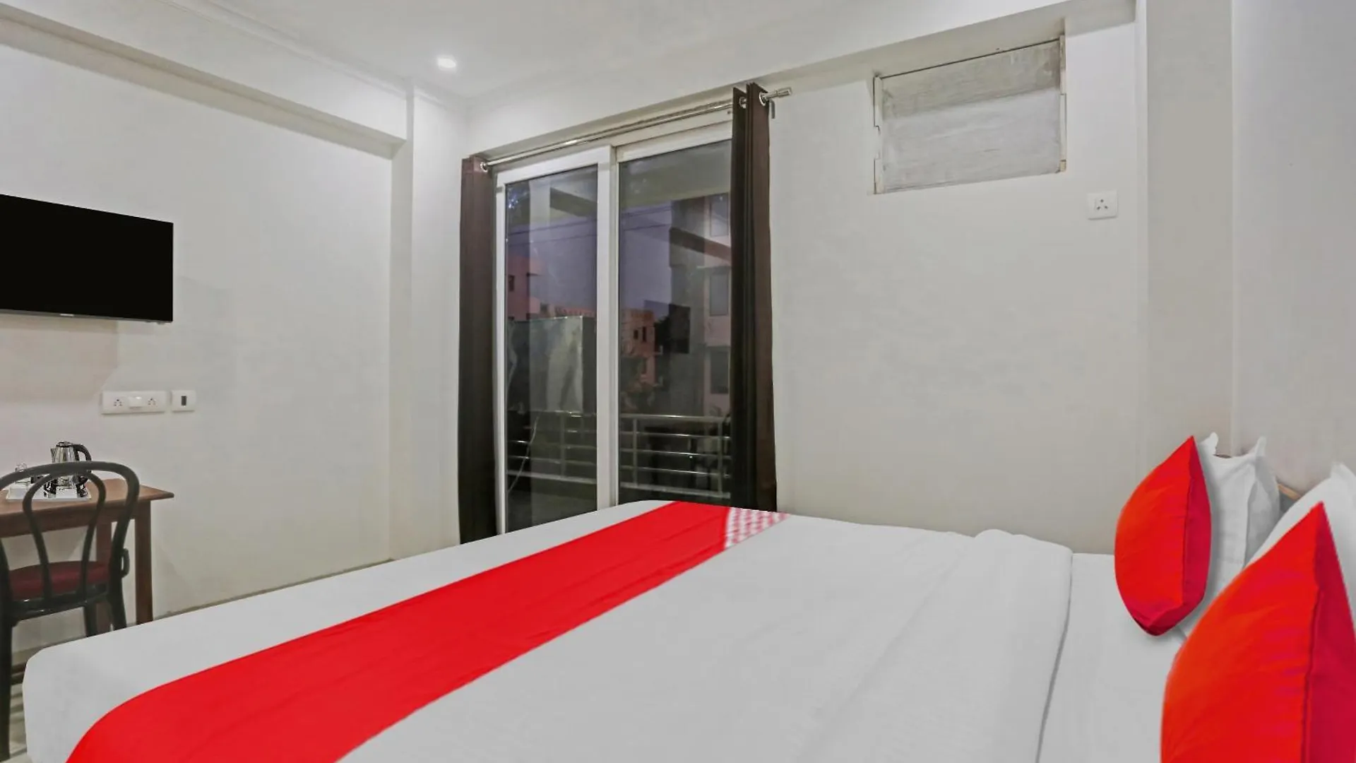 Hotel O Unicorn Rooms Near Omaxe Celebration Mall Gurgaon